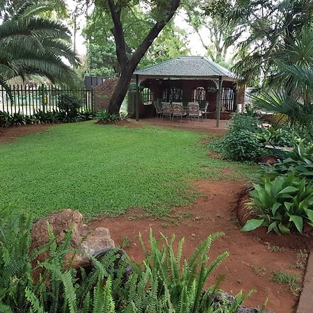 Gemstone Guest House เคลิร์กสดอร์ป ภายนอก รูปภาพ
