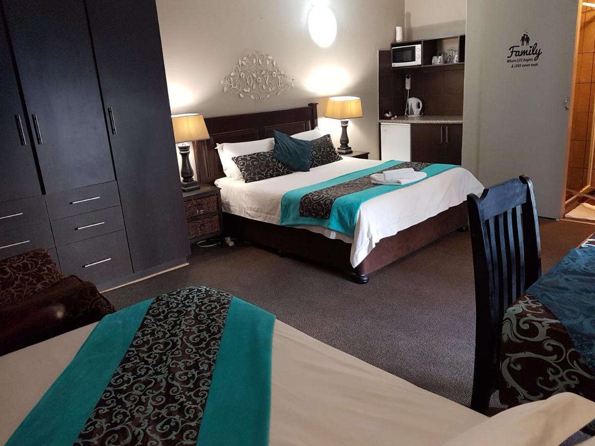 Gemstone Guest House เคลิร์กสดอร์ป ภายนอก รูปภาพ