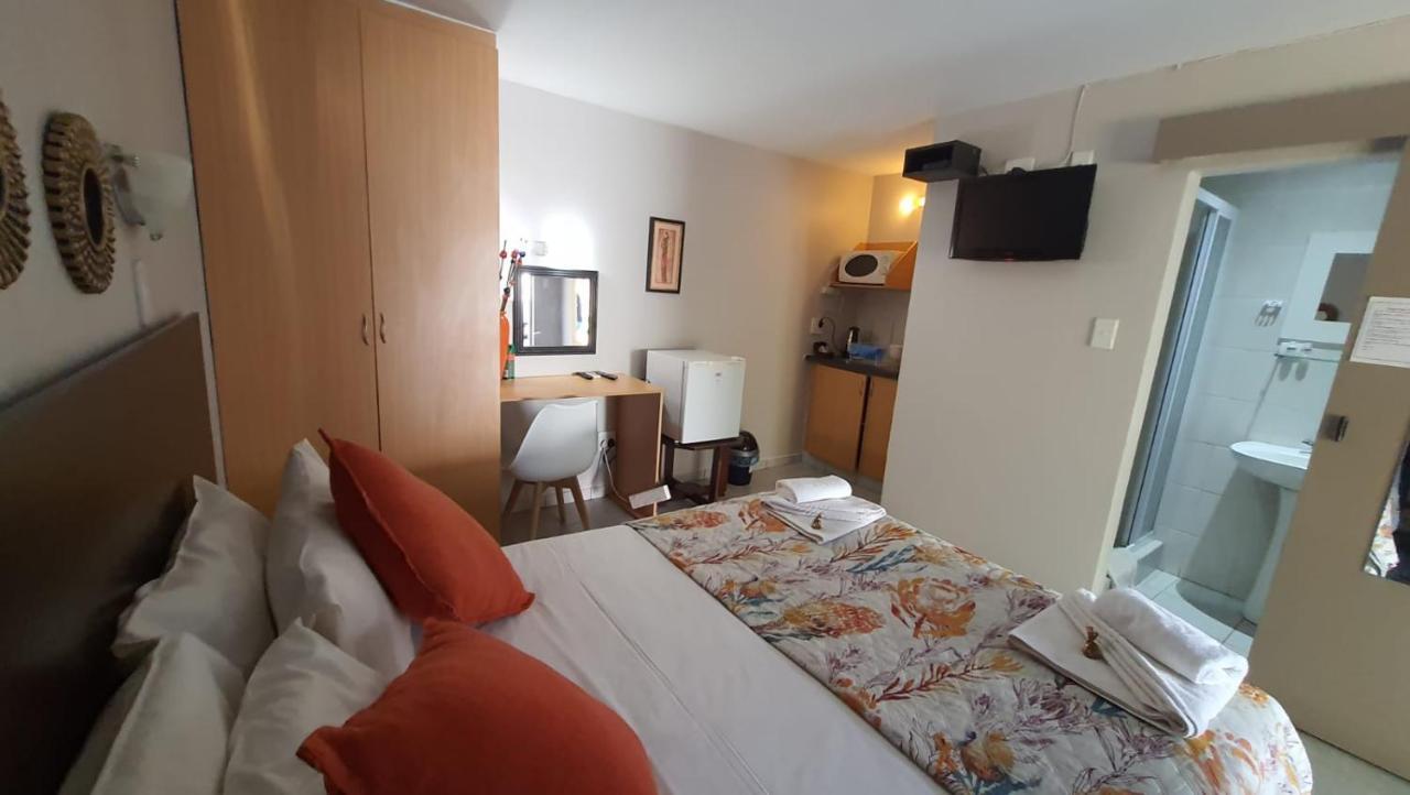 Gemstone Guest House เคลิร์กสดอร์ป ภายนอก รูปภาพ