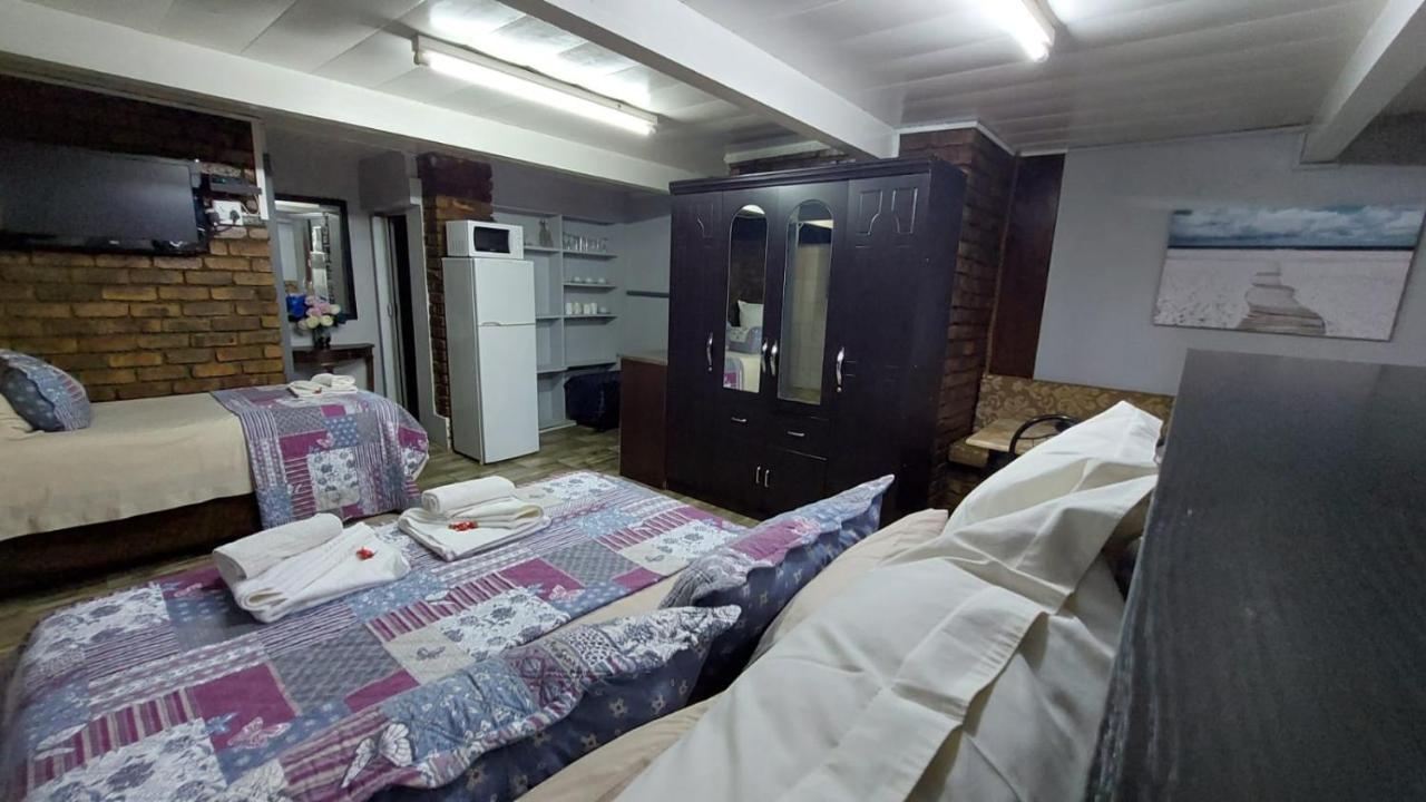 Gemstone Guest House เคลิร์กสดอร์ป ภายนอก รูปภาพ
