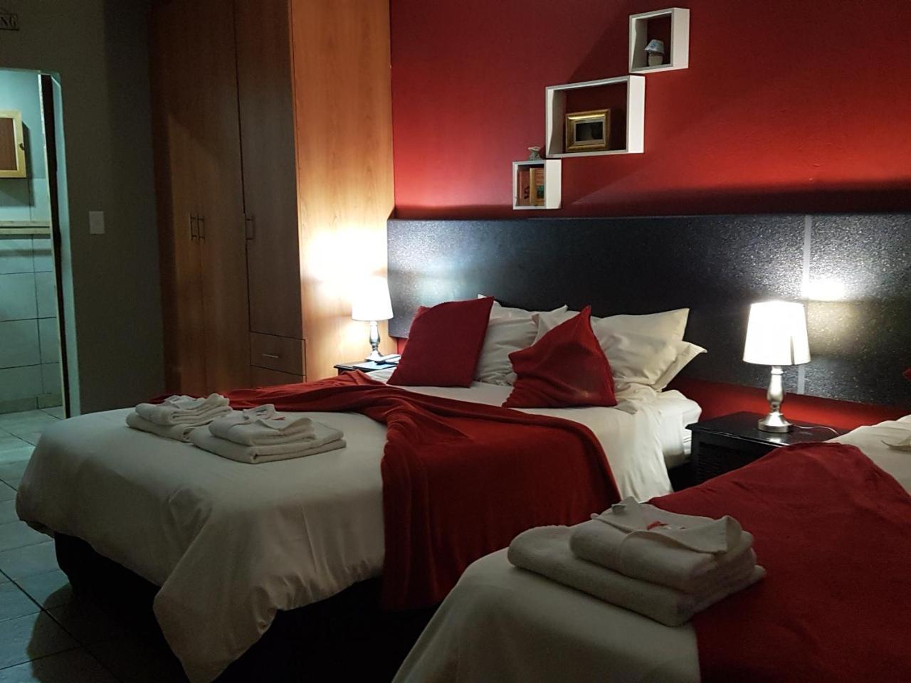 Gemstone Guest House เคลิร์กสดอร์ป ภายนอก รูปภาพ